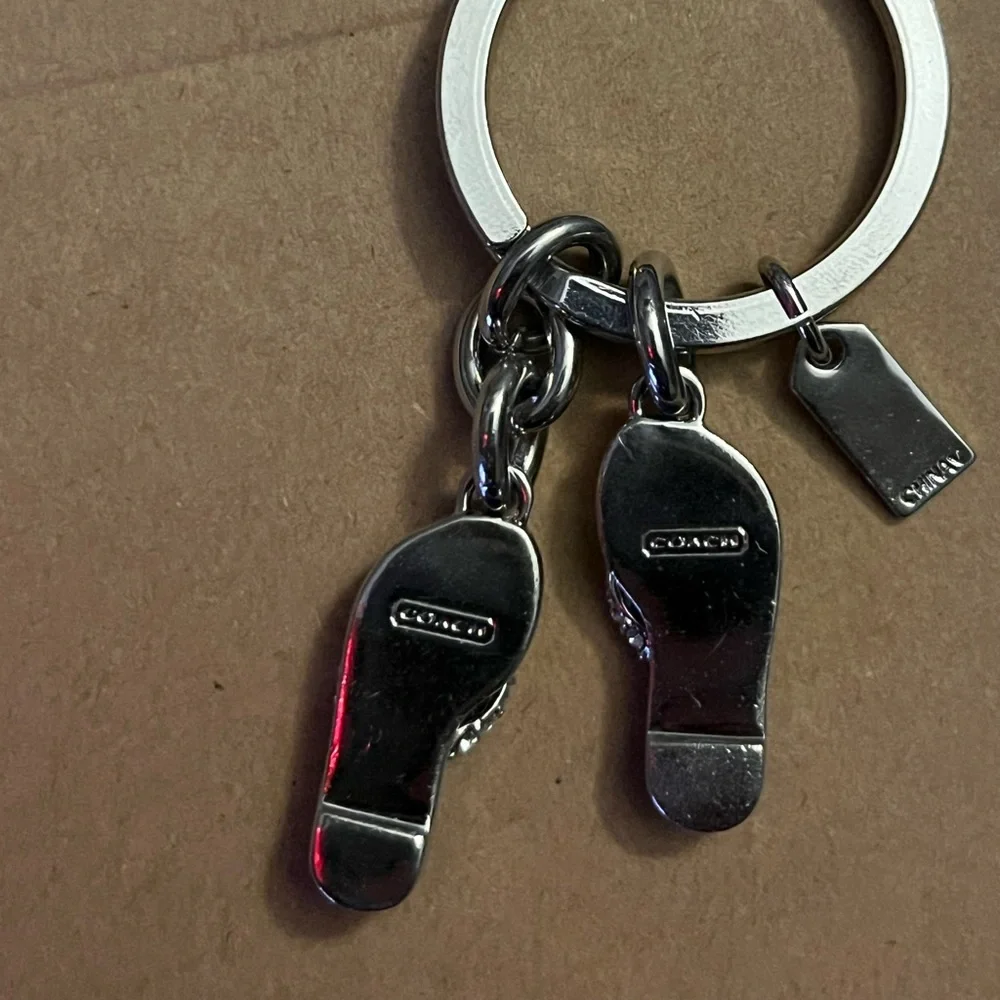 COACH 💕 Vintage Flip Flops Multicolor Bag Charm/Keychain EUC Silver Tone - Picture 7 of 7